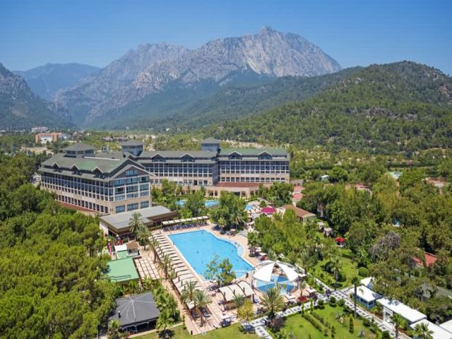 AVANTGARDE HOTEL & RESORT